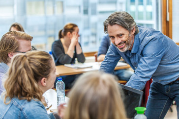 Promotieonderzoek: Het ontwerpen van een responsief curriculum voor lerarenopleidingen in het hbo