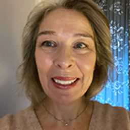Christina  Bot
