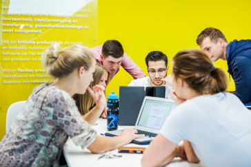 Inzicht in Studentsucces vanuit HUGS: Gemeenschapsvorming en Studentbetrokkenheid