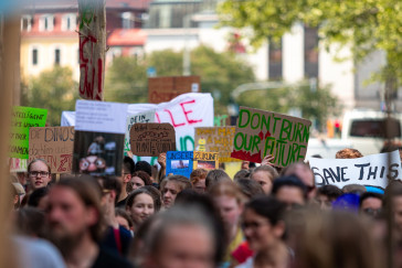Hoe informeren MBO jongeren zich over klimaatverandering en in hoeverre heeft dat invloed op hun attitude over klimaatverandering?